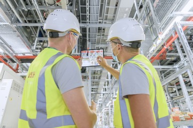 New Bosch factories such as the semiconductor plant in Dresden have digital twins.