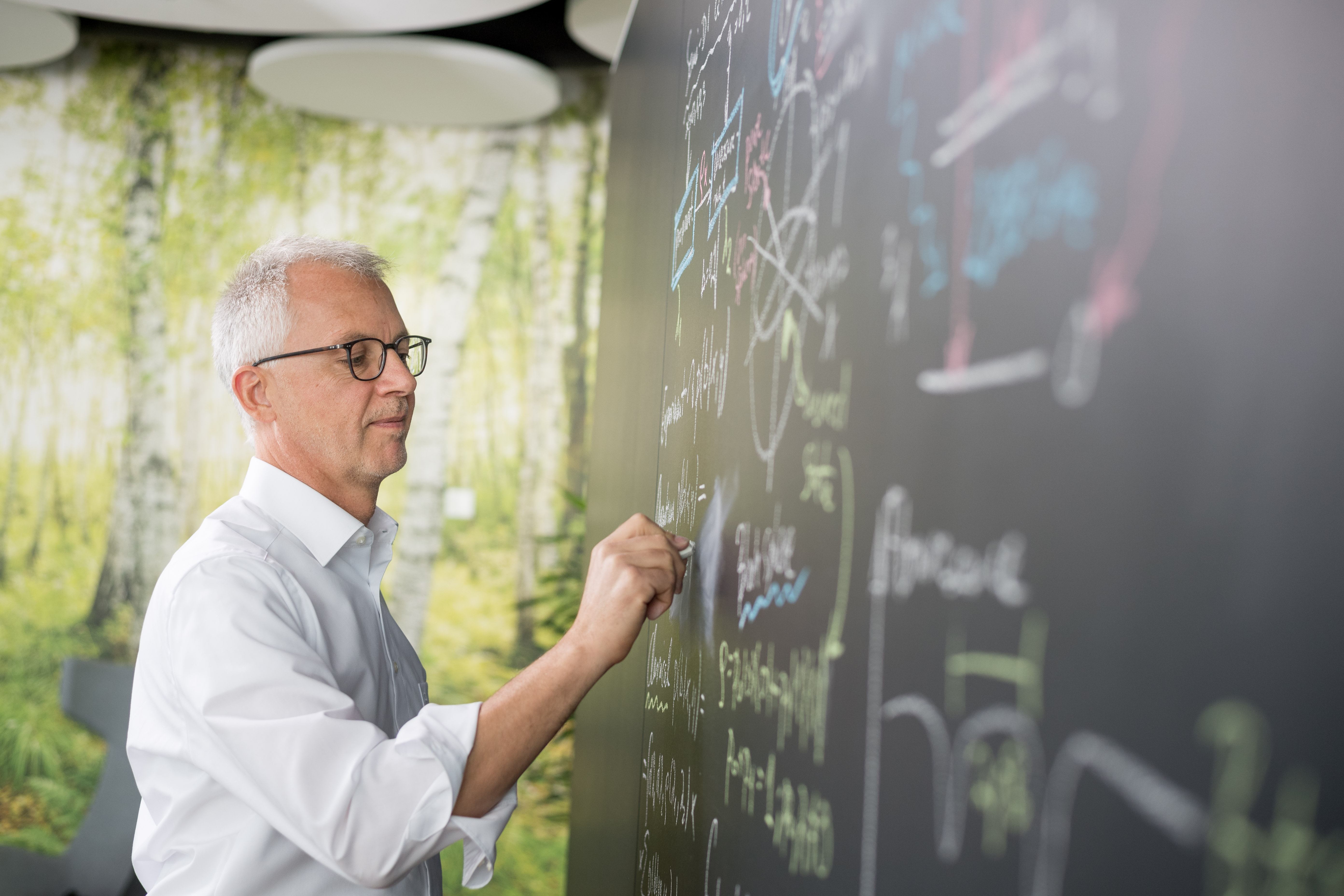 Bosch currently has some 30 experts working in the fields of quantum sensor technology and quantum computing